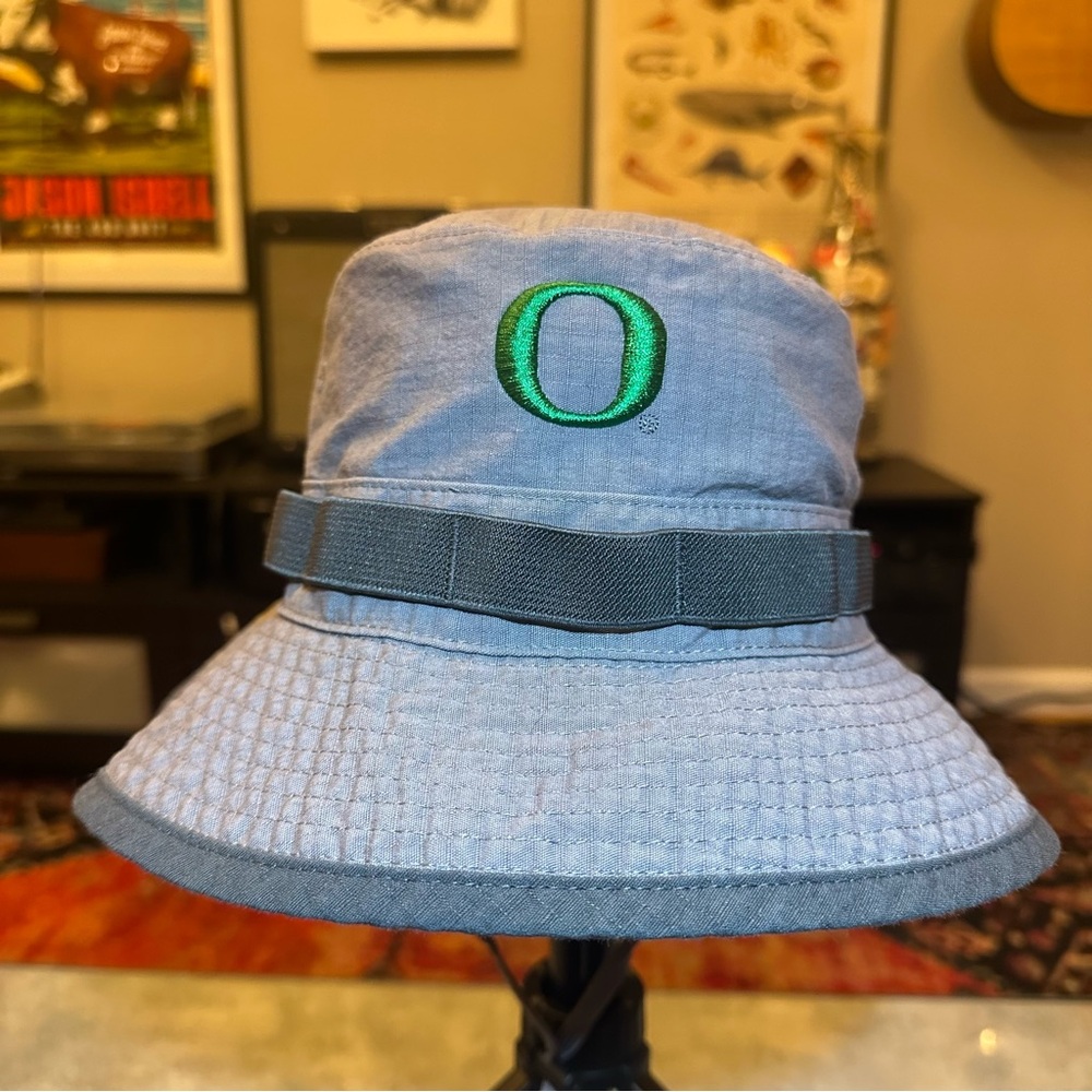 Nike Oregon Ducks Dri-Fit Official Sideline Gray Boonie Bucket Hat M/L